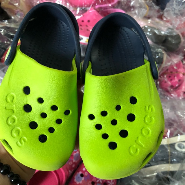 Giày Crocs cho bé