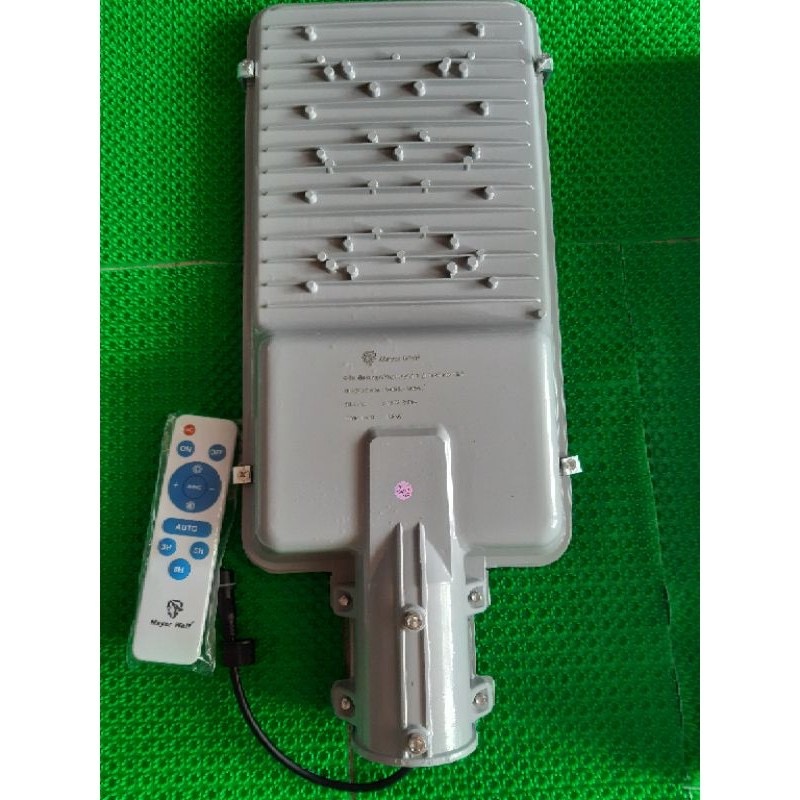 Đèn đường năng lượng mặt trời LY-TYN004 150W Chất liệu sản phẩm Nhôm đúc chống oxy hóa+ kính thủy tinh