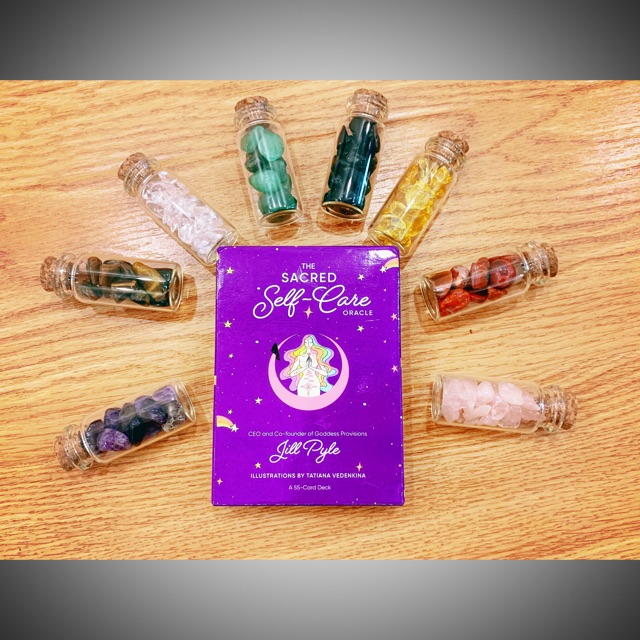 Đá thanh tẩy bài Tarot