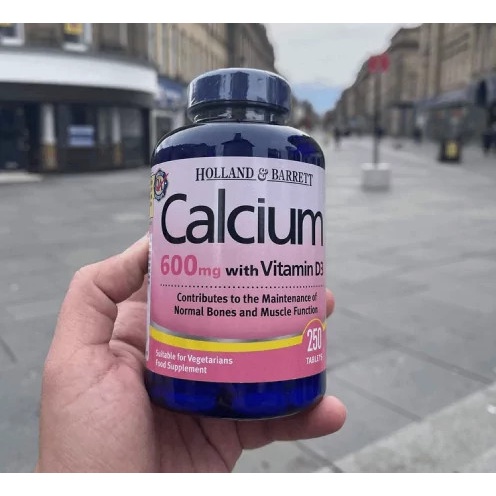 Viên Uống Tăng Cường Canxi Holland &amp; Barrett Calcium plus Vitamin D 250 Tablets (EXP 1/11/2023)