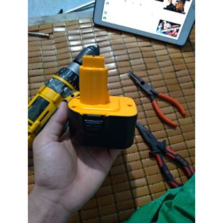 Pin dewalt 3s 12.6v đóng mới