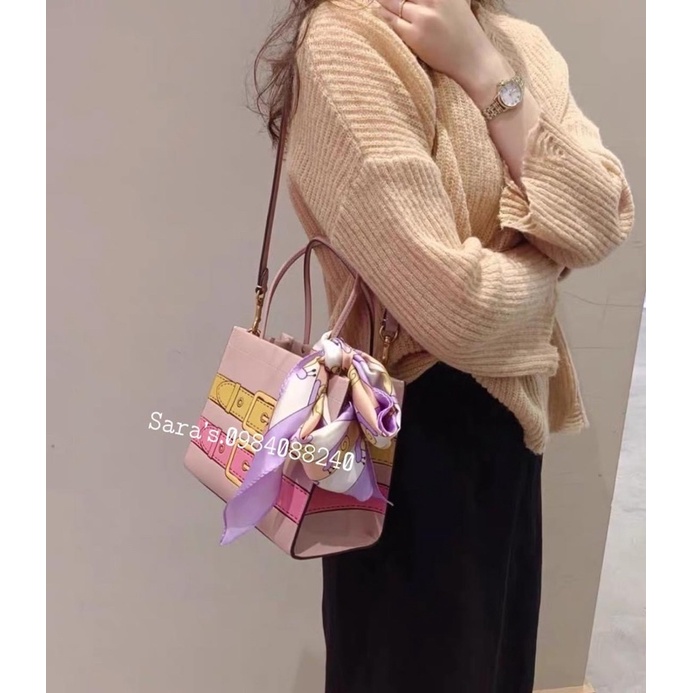 Túi Coach tote 22 in hoạ tiết sẵn sale