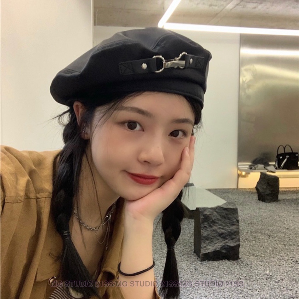 Mũ beret MG STUDIO thiết kế khóa cài kim loại thời trang