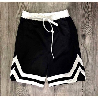 Quần V LINE shorts