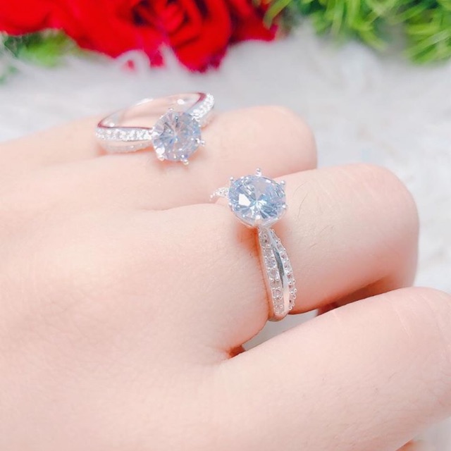 NHẪN NỮ BẠC TA - NHẪN NỮ MẶT ĐÁ BẢN TO ĐƯỜNG KÍNH 1.7 CM