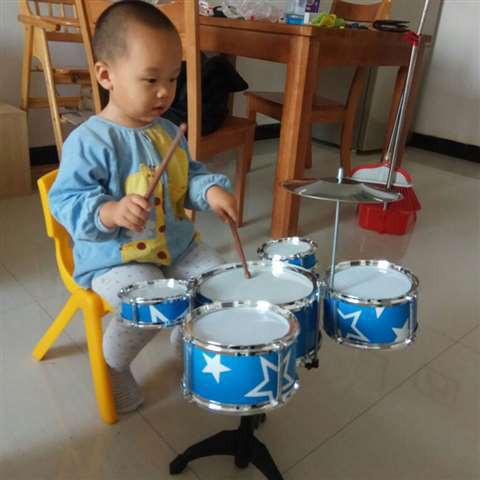 Bộ trống trẻ em dành cho người mới bắt đầu tập đánh mô phỏng bé nhạc cụ jazz đồ chơi âm năm 1-3-6 tuổi