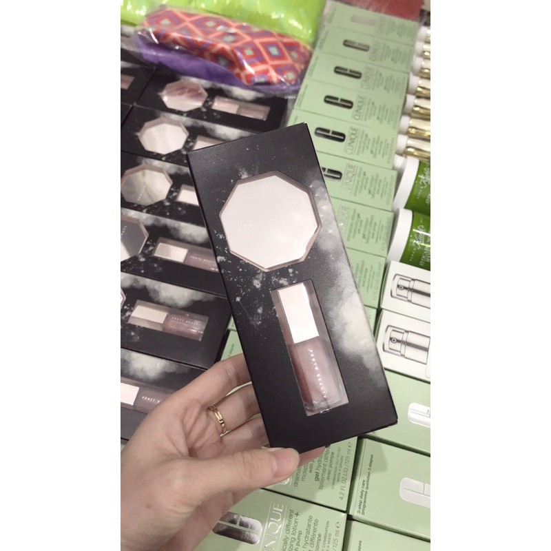 Set phấn phát sáng và son bóng fenty | BigBuy360 - bigbuy360.vn