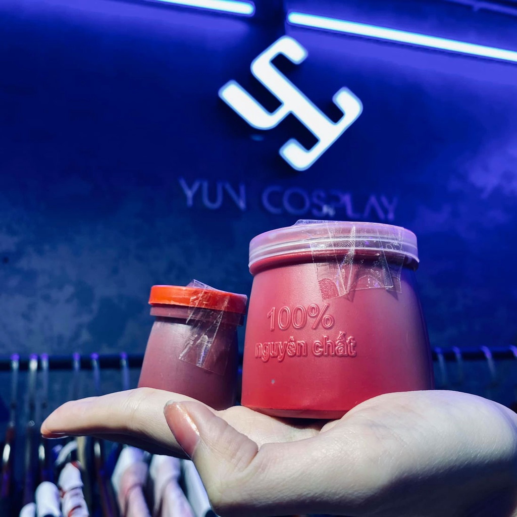 Máu hóa trang halloween