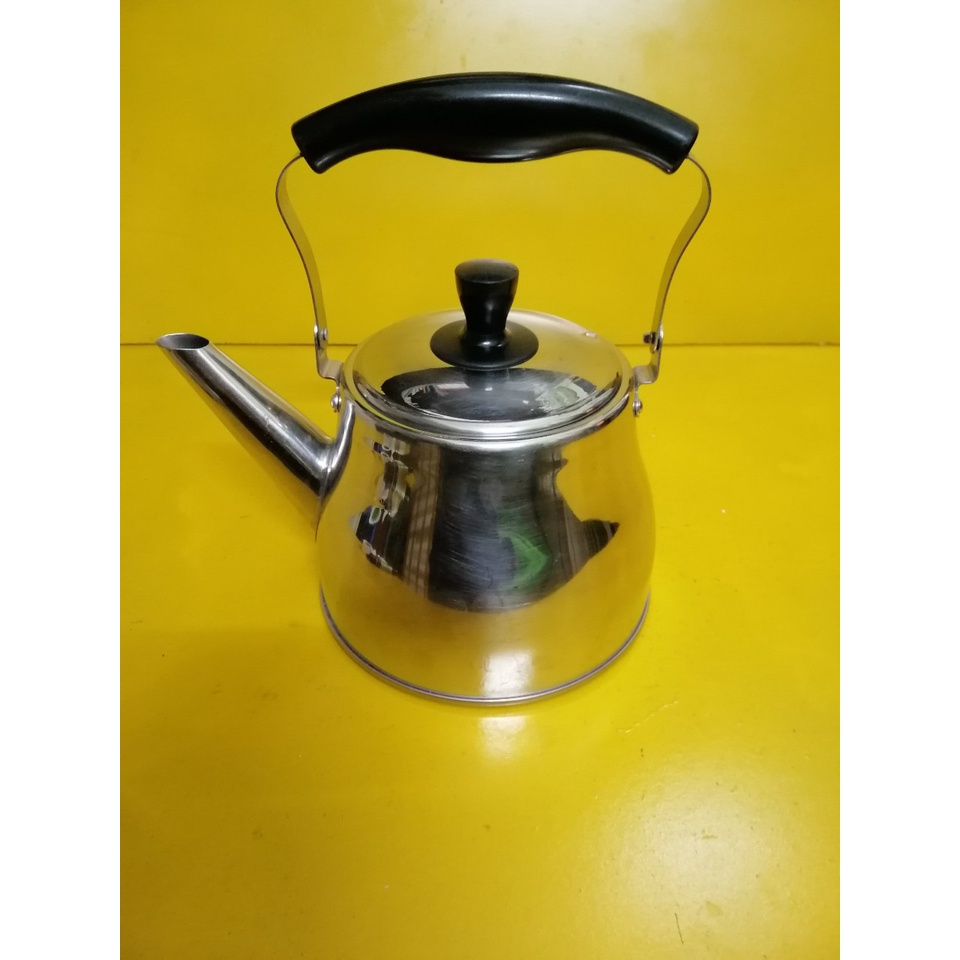 Ấm inox nội địa Nhật (2.5L) (mã 878), Dùng được bếp từ