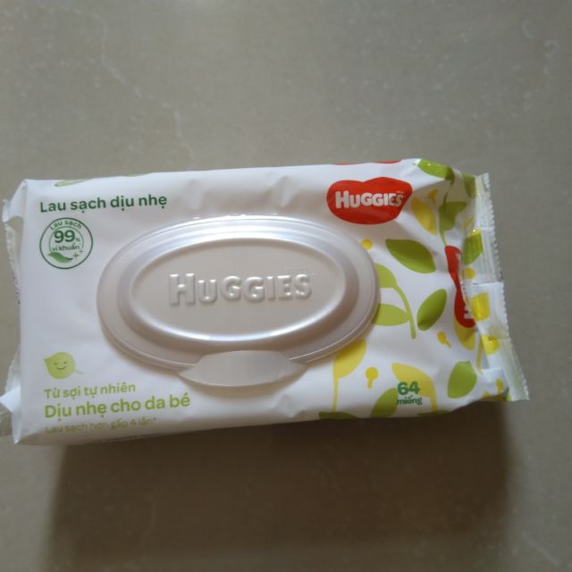 Khăn ướt Huggies 64 miếng