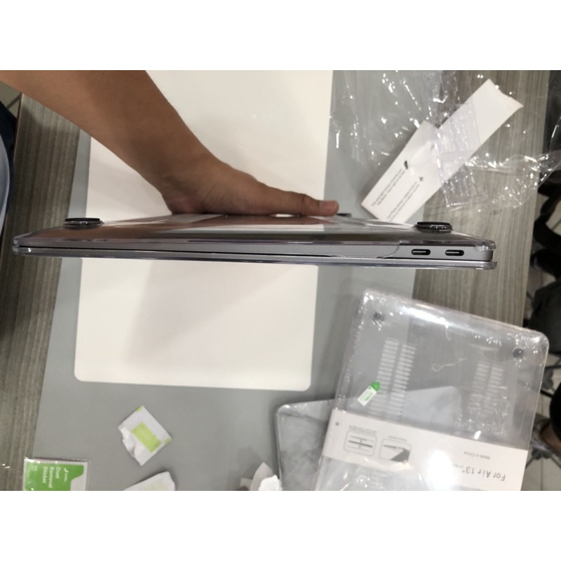 Ốp macbook air M1 13inch 2020 trong suốt