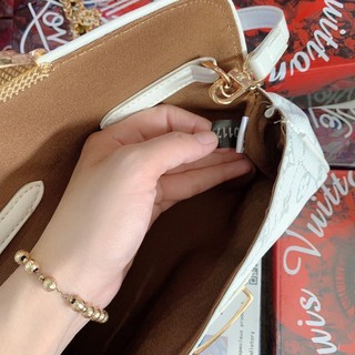 túi l.v khoá nhấn fullbox seal