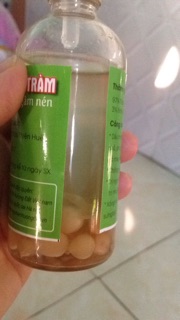 Tinh dầu tràm ngâm củ nén( củ hành tăm)