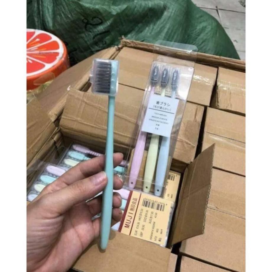 Set 4 bàn chải đánh răng than tre lúa mạch Muji hàng xuất Nhật.