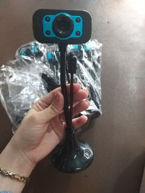 Webcam cho bé học chống dịch | BigBuy360 - bigbuy360.vn
