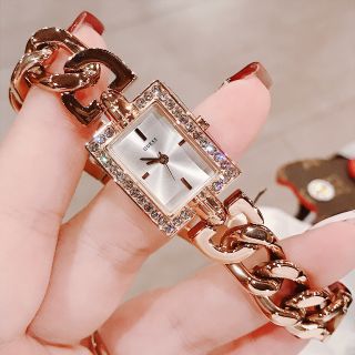 Đồng hồ nữ Guess W0540L2