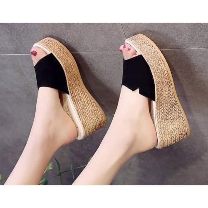 Dép xuồng bện cói