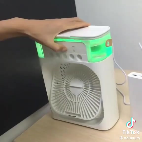 Quạt điều hoà hơi nước mini, Quạt hơi nước làm mát để bàn 3 chế độ gió dung tích bình chứa nước 600ml tích hợp đèn led | BigBuy360 - bigbuy360.vn