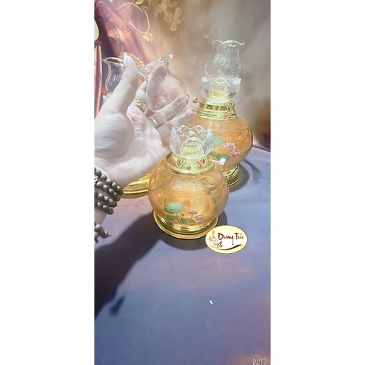 Đèn Dầu Đốt Đèn Hình Bầu In Sen Pha Lê Vàng Thờ Cúng - Chân Hợp Kim / Chân Đồng