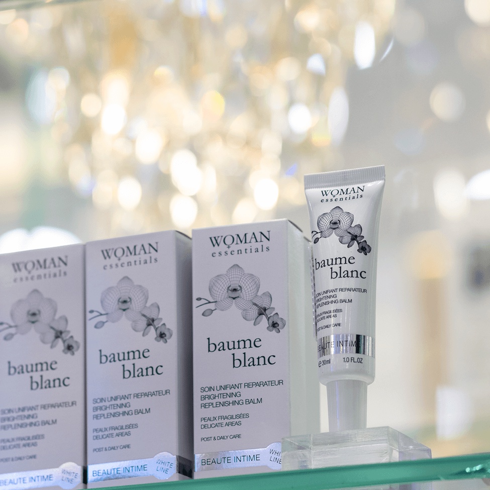 Kem lụa trắng sáng và nuôi dưỡng vùng kín Woman Essentials Baume Blanc 30ml