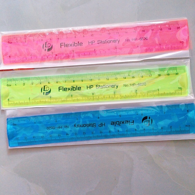 Thước kẻ dẻo  20cm , 30cm