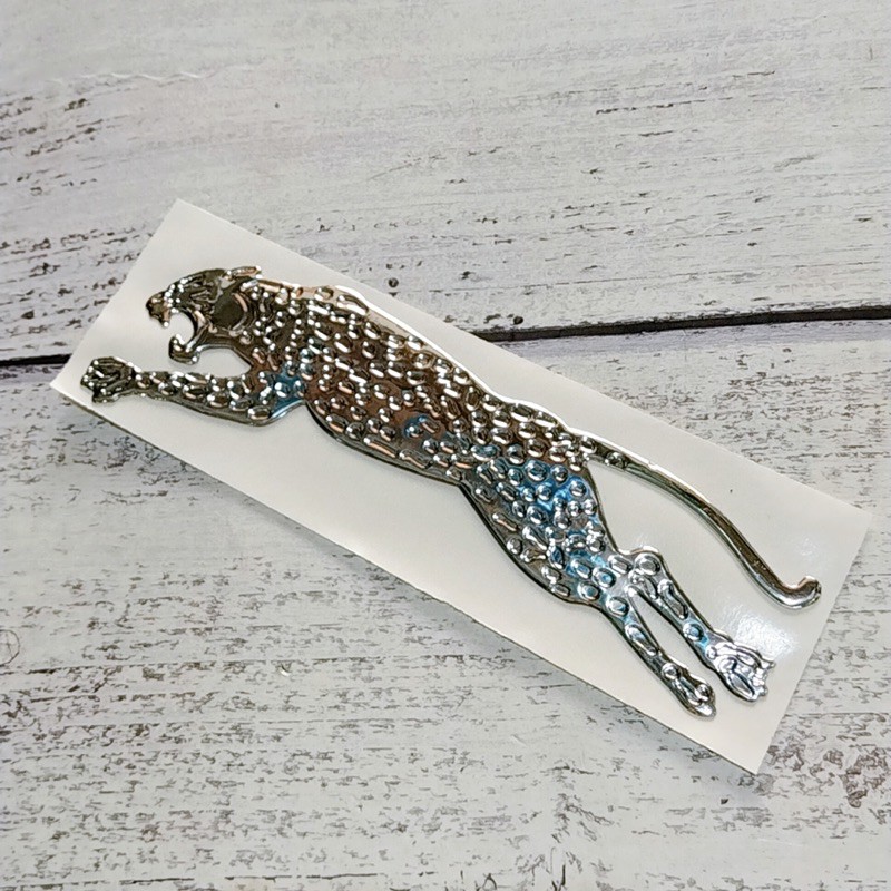 Tem nổi hình con báo hung dữ kích thước 16x4cm dán trang trí xe máy
