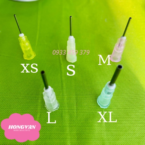 Đục/ Dập lỗ núm ty cho bé