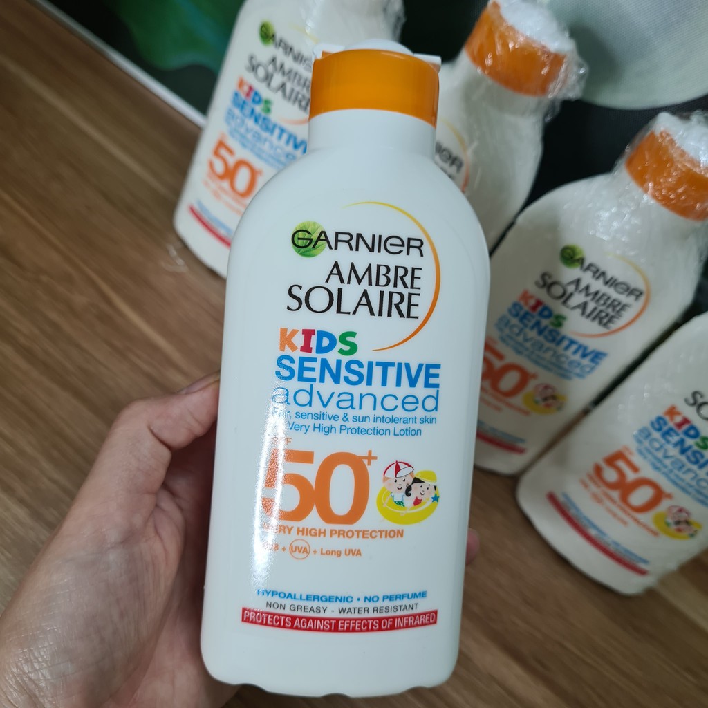 Kem chống nắng cho bé Garnier Ambre Solaire Kids sensitive advanced 50+ 200ml