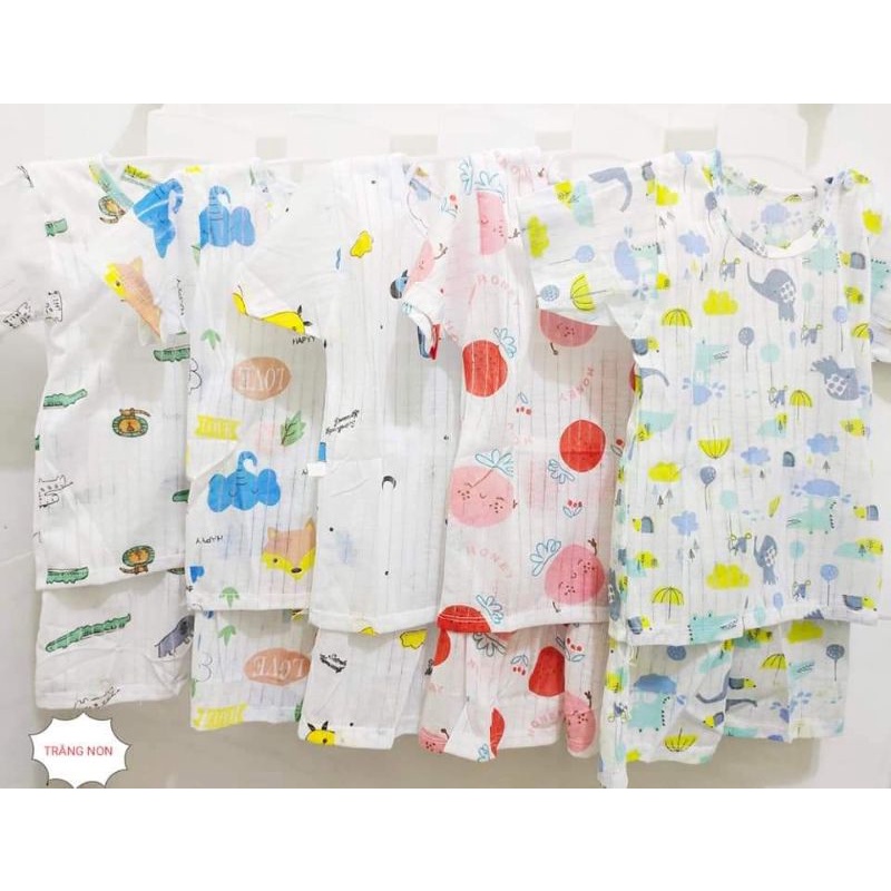 Bộ quần áo Cotton giấy cộc tay màu trắng họa tiết dễ thương cho bé
