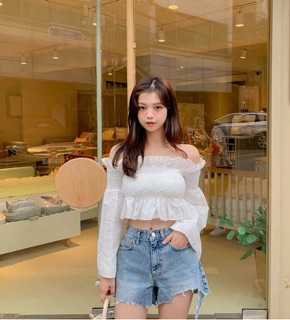 Áo trễ vai tay loe korea