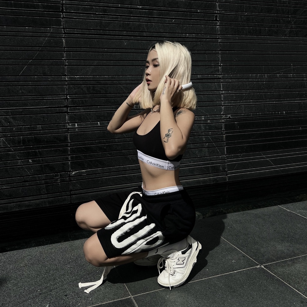 Quần Ngắn Nỉ Đen Unisex Basic Logo LOURIUS