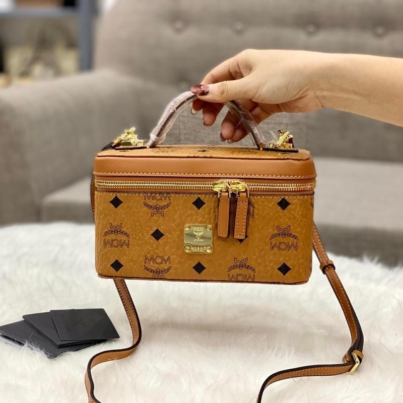 TNS-Túi xách dáng cốp hộp hottrend M•see•M lunchbox bag-chất da cao cấp siêu bền màu nâu chữ đặc trưng