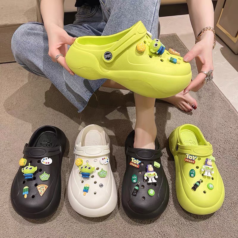 Dép Sục Cross Buzz Mũi Tròn Bánh Bèo Đế Cao 5cm Siêu Nhẹ kèm Sticker Dễ Thương - Dép Nữ Hot Trend