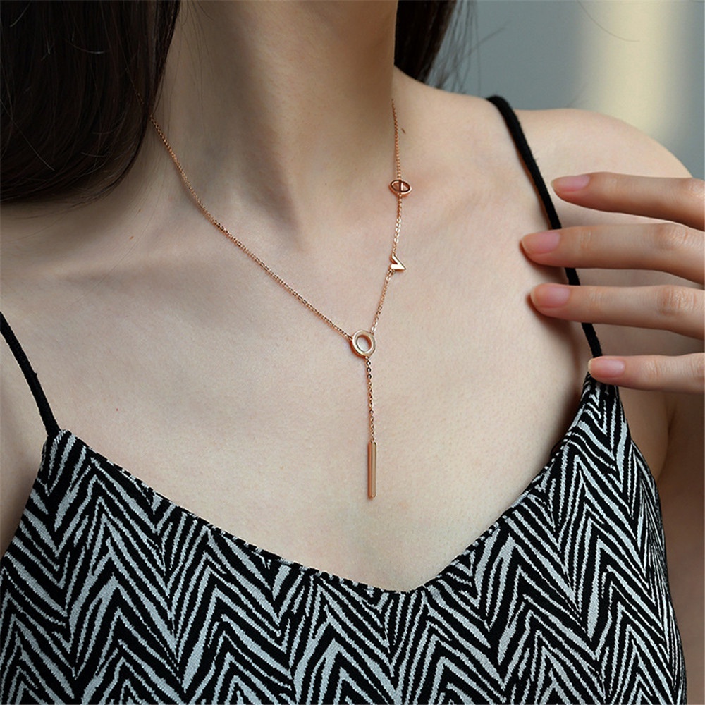 Dây chuyền thép titan không gỉ mặt hình chữ LOVE thời trang dành cho nữ Yanqueens Trang sứ Quà tặng