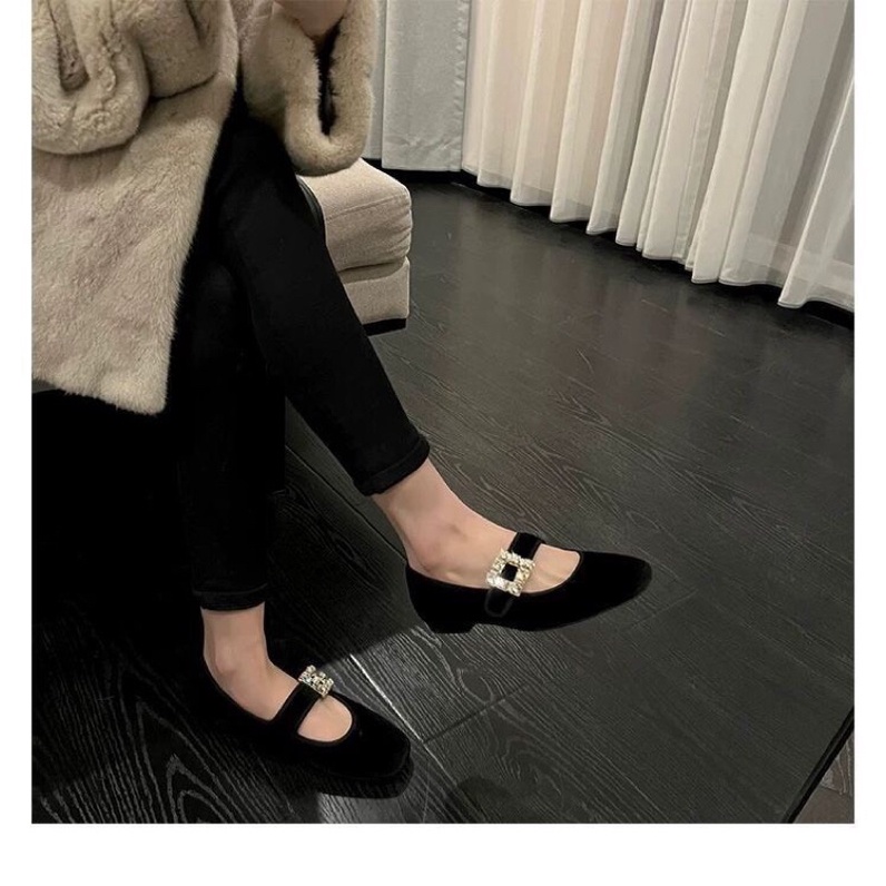 Giày quai ngang đính đá chất da lộn  vintage siêu xinh