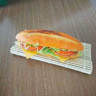 Mô hình bánh mì mã 002