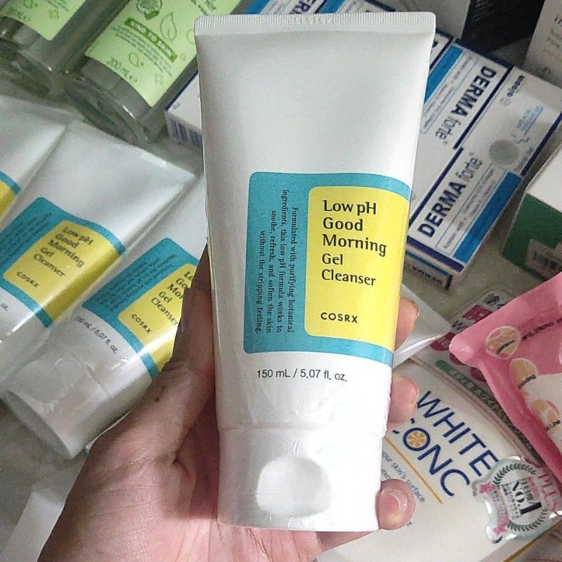 Gel Rửa Mặt Tràm Trà + 0.5% BHA COSRX Low pH Good Morning