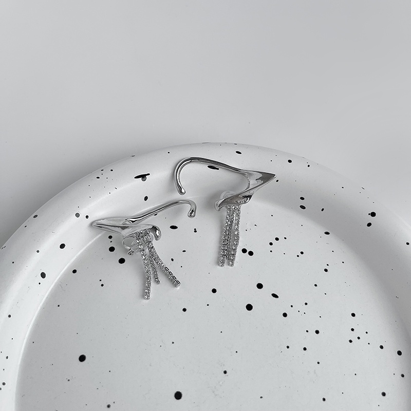 Elf earrings Korean fashion Joker simple niche design ear clip without ear holes