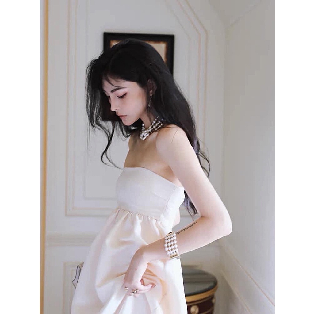 Váy Quây Trắng Maxi Chất Liệu Dệt Form Đứng Sang Trọng Thiết Kế Thân Dưới Phồng Tạo Điểm Nhấn Quyến Rũ