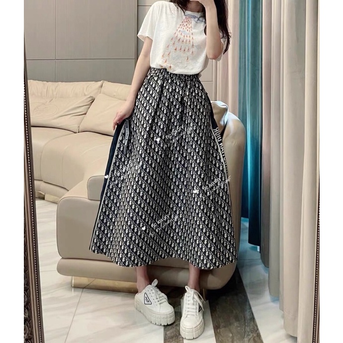 Chân váy dài dáng xoè hoạ tiết logo thương hiệu thời trang Dior CD cao cấp