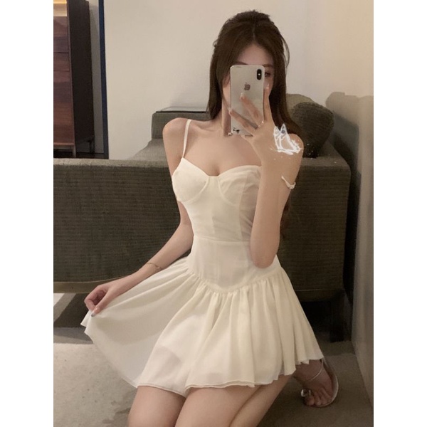 Váy 2 dây 🌼NaNo Studio 🌼 Đầm dáng ngắn ôm màu trắng nữ tính mẫu mới 2021 hack mông dễ mặc | BigBuy360 - bigbuy360.vn