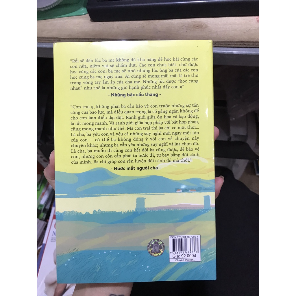 Sách - Chuyện cha con chúng ta là đồng bọn