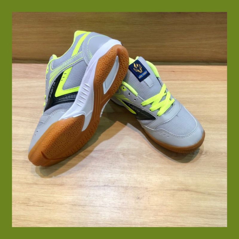 Giày cầu lông Nam nữ Hoả Trâu Sagttia 065 Trắng