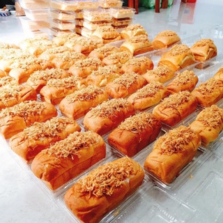 Bánh mì chà bông nhân phô mai 🥰