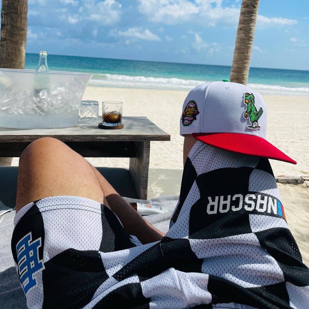 Quần Short Thể Thao Kẻ Sọc Trắng Đen Phối Màu Phong Cách Hip Hop Đường Phố Cho Nam Và Nữ