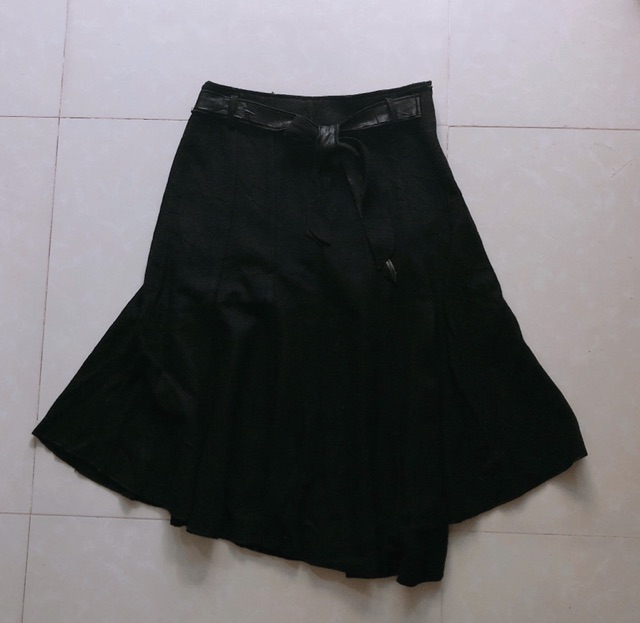 Váy dạ dáng lạ