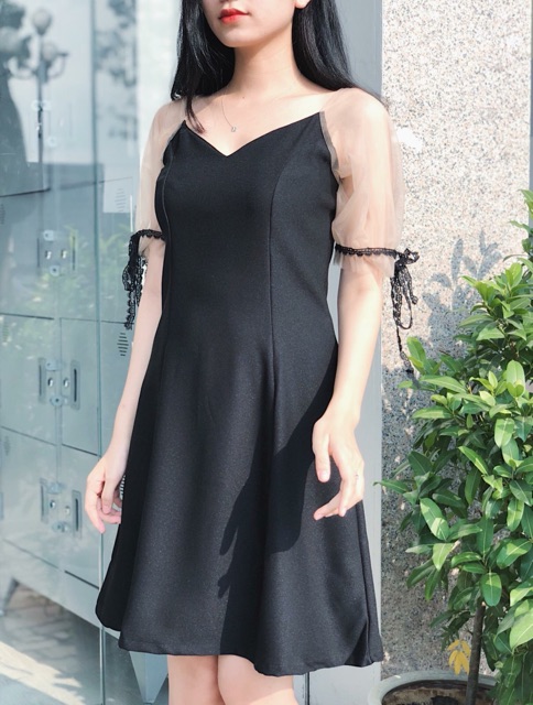 ĐẦM ĐEN PHỐI TAY NÂU ảnh thật
