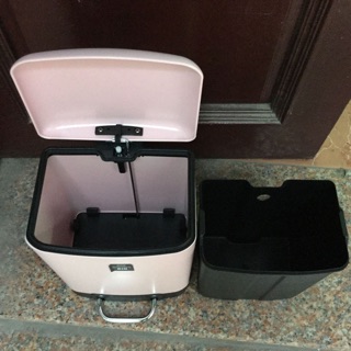 THÙNG RÁC VUÔNG LOCK&LOCK BYP122