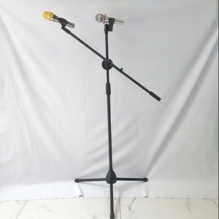 chân mic biểu diễn