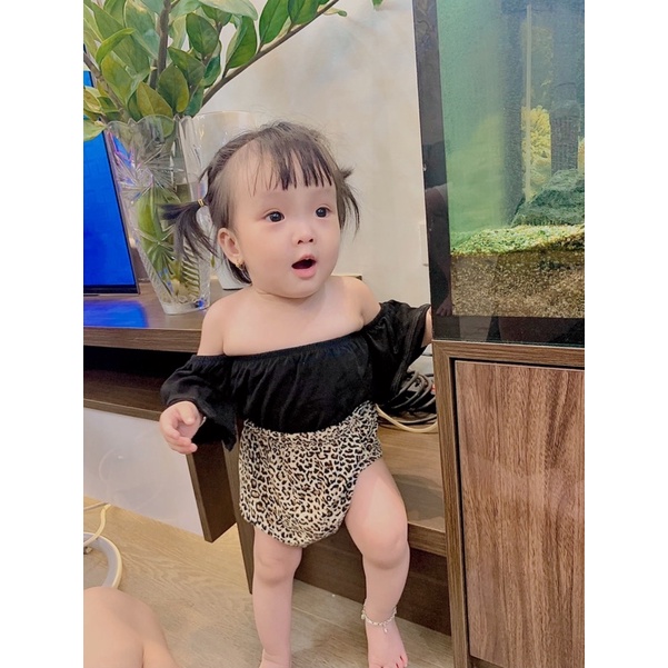 Pass set rời trễ vai + quần + turban của bé